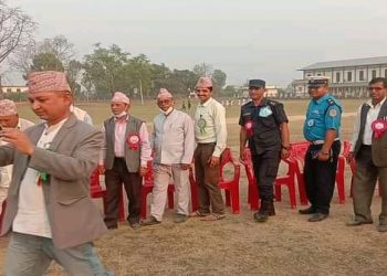 टीकापुरमा होली सुरु