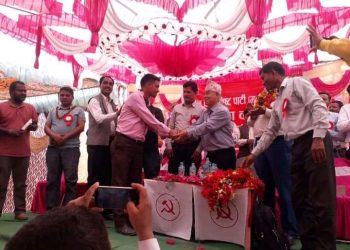 राष्ट्रिय जनमोर्चाका कैलाली जिल्ला अध्यक्ष नेकपा माओवादी केन्द्रमा प्रवेश