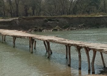 जहाँ नागरिकहरुले नदी तरेको पैसा तिर्नुपर्छ