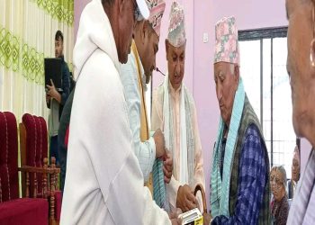 जेष्ठ नागरिकहरूलाई सम्मान