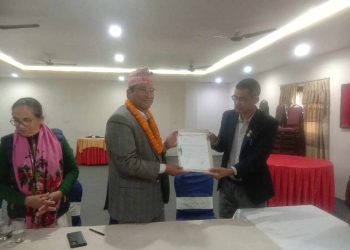मन्त्री बस्नेतलाई ज्ञापनपत्र