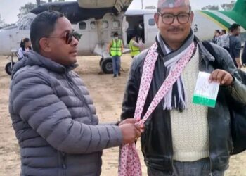 यात्रुलाई बिदाइ गर्न आफै पुग्छन् नगर प्रमुख थारु