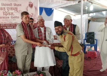 एक सय बढीले गरे रक्तदान