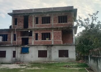 लाखौं खर्च भएका संरचना अलपत्र