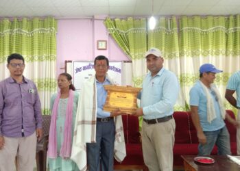 दुईजना कर्मचारीको बिदाई