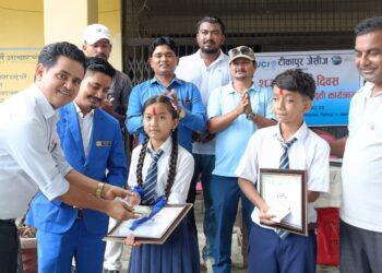 स्थापना दिवसमा विद्यार्थीलाई छात्रवृत्ति प्रदान