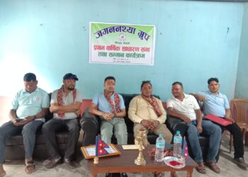 जगननथ्याद्वारा दुईजना बिद्यार्थीलाई सम्मान