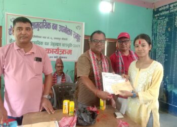 एक सय ३२ जना बिद्यार्थीलाई छात्रवृत्ति
