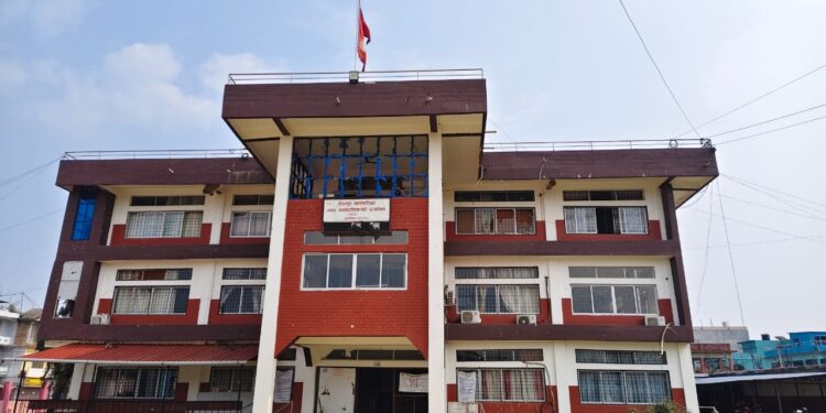विद्युत बक्यौता साढे पाँच करोड नाघ्यो