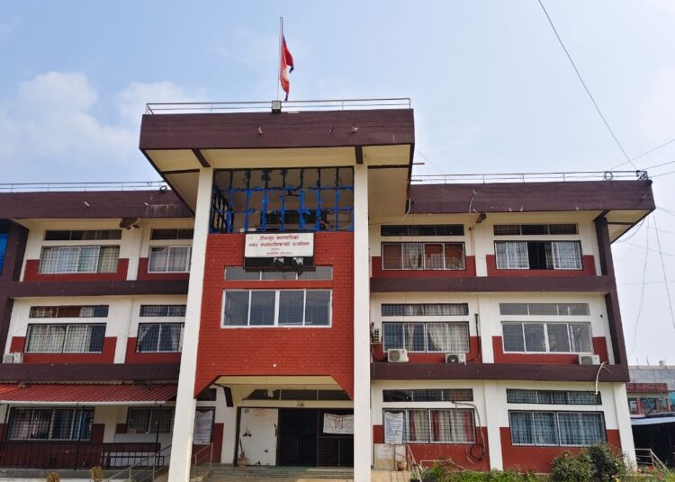 विद्युत बक्यौता साढे पाँच करोड नाघ्यो