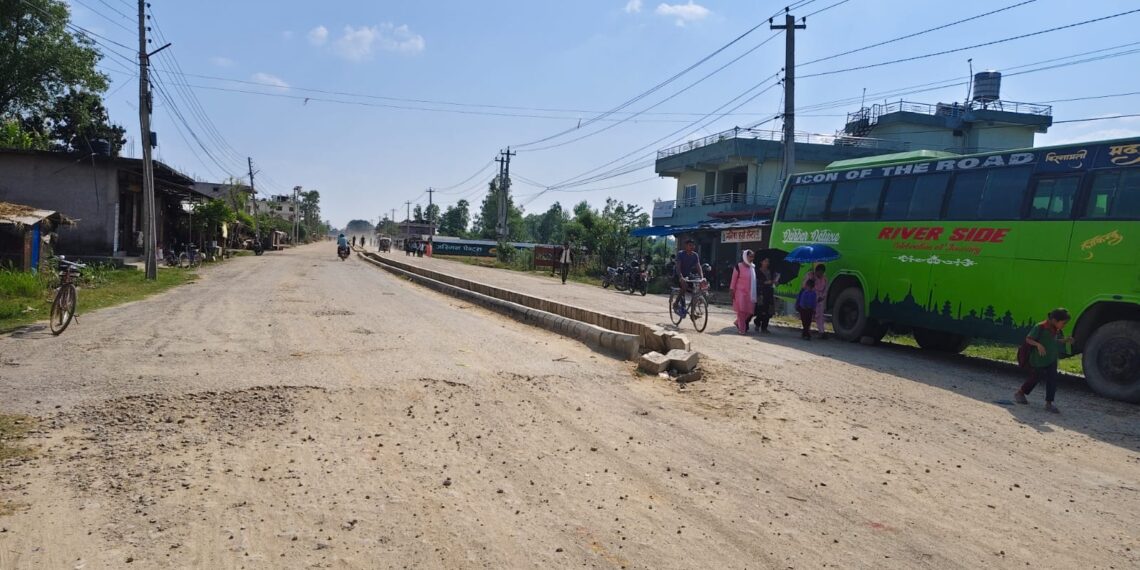 चार वर्षमा सकिएन ५५ मिटर सडक
