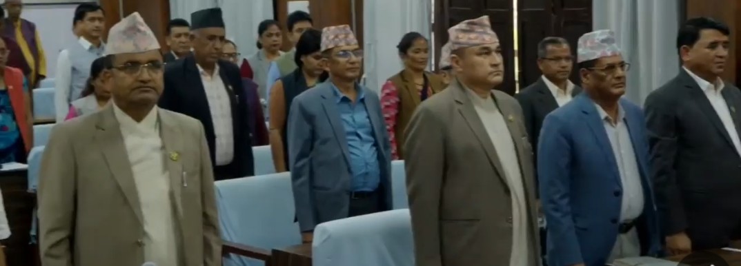 विश्वविद्यालय विधेयक टेबुल