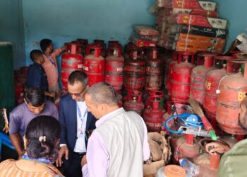 ग्यासको अभावले उपभोक्ता मारमा