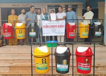 स्थापना दिवसको अवसरमा सामाग्री वितरण