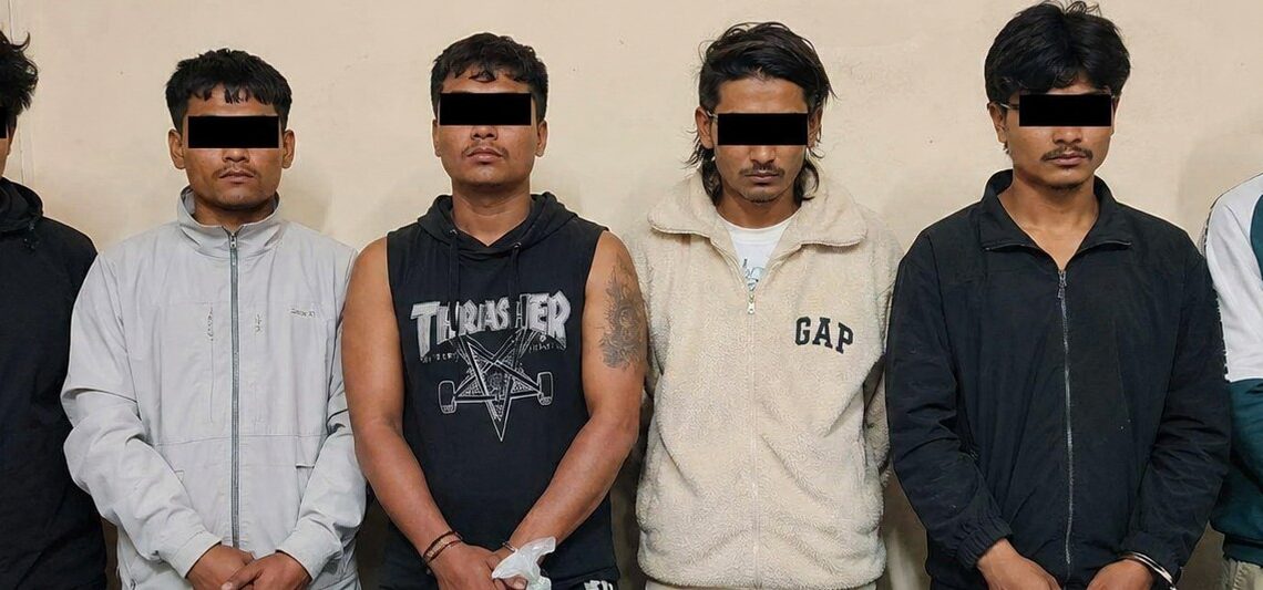 एकै दिन ६ जना पक्राउ