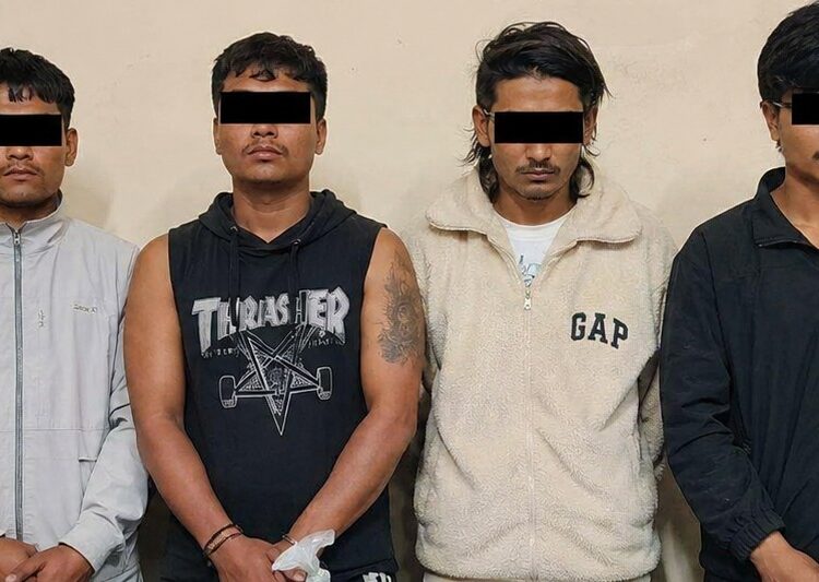 एकै दिन ६ जना पक्राउ