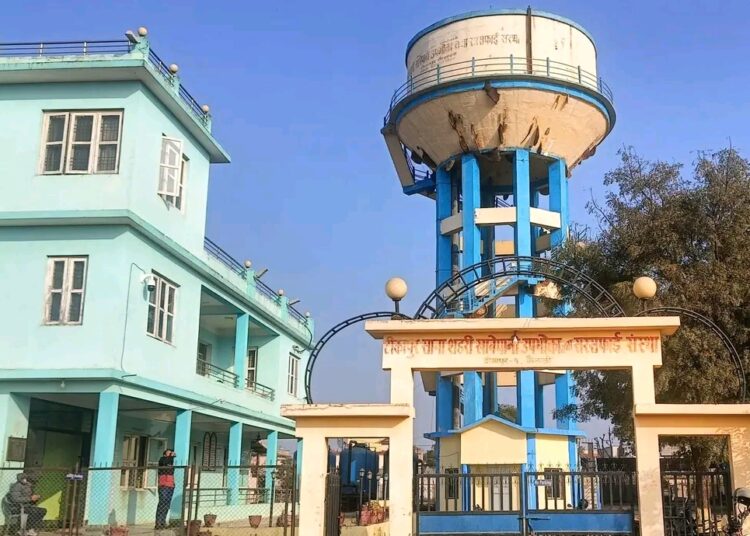 खानेपानी संस्थाले गर्यो बाढी प्रभावितलाई आर्थिक सहयोग