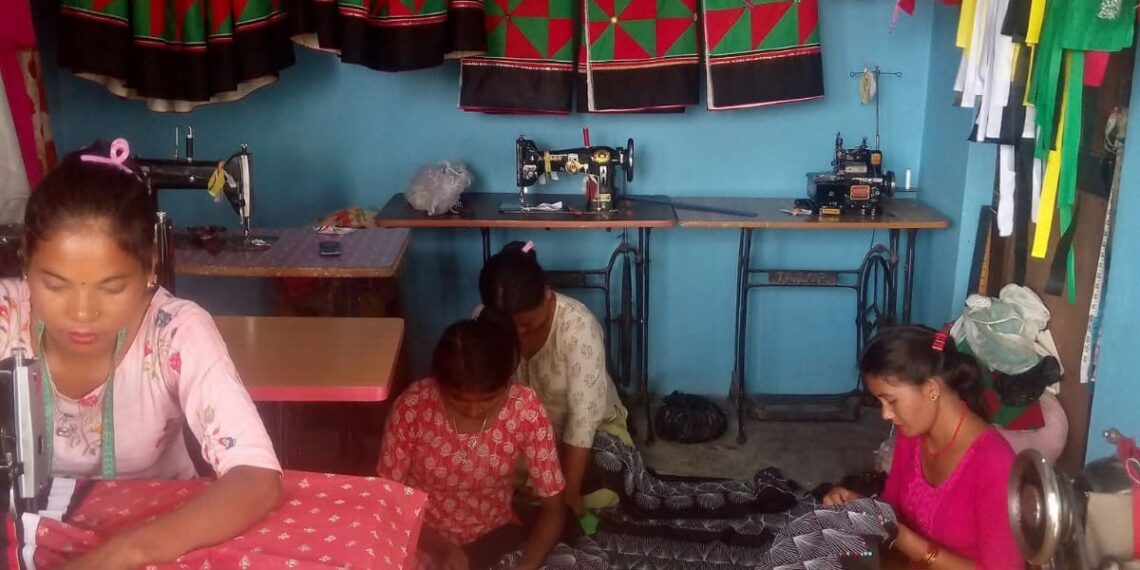 सिलाईकटाईबाट आत्मनिर्भर फुलकुमारी