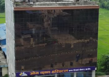 ओमकृष्ण अस्पतालले गर्यो बाढी प्रभावितलाई सहयोग