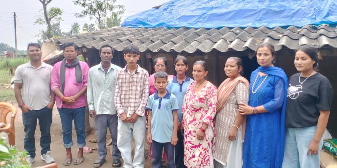 ७ परिवारलाई राहत सामग्री वितरण